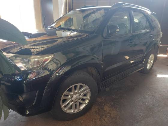 TOYOTA HILUX SW4 3.0 SRV 4X4 7 LUGARES 16V TURBO INTERCOOLER DIESEL 4P AUTOMÁTICO TOYOTA HILUX SW4 3.0 SRV 4X4 7 LUGARES 16V TURBO INTERCOOLER DIESEL 4P AUTOMÁTICO